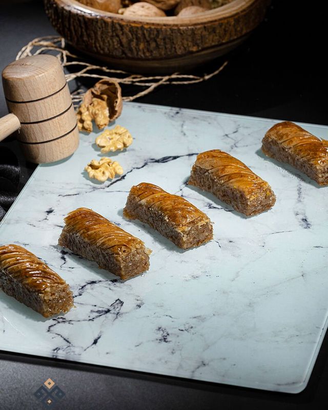 Cevizli Kıvrım – Kilimli Baklava Denizli