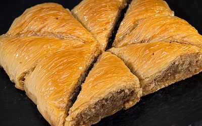 Fıstıklı mı, Cevizli mi? Baklava Seçerken Bilmeniz Gerekenler
