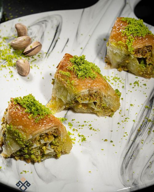 Şöbiyet – Kilimli Baklava