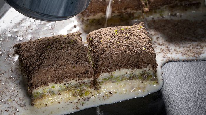 Soğuk Baklava Nedir? Sütlü Şerbetli Baklavanın Sırrı